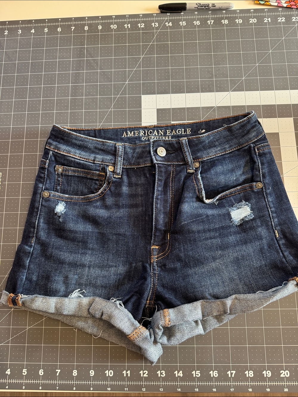 American Eagle Distressed Super Hi-Rise Shortie Shorts Sz 6 #733